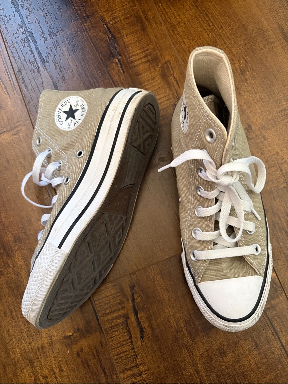 Converse High Top Green Sneakers - Size 6 W